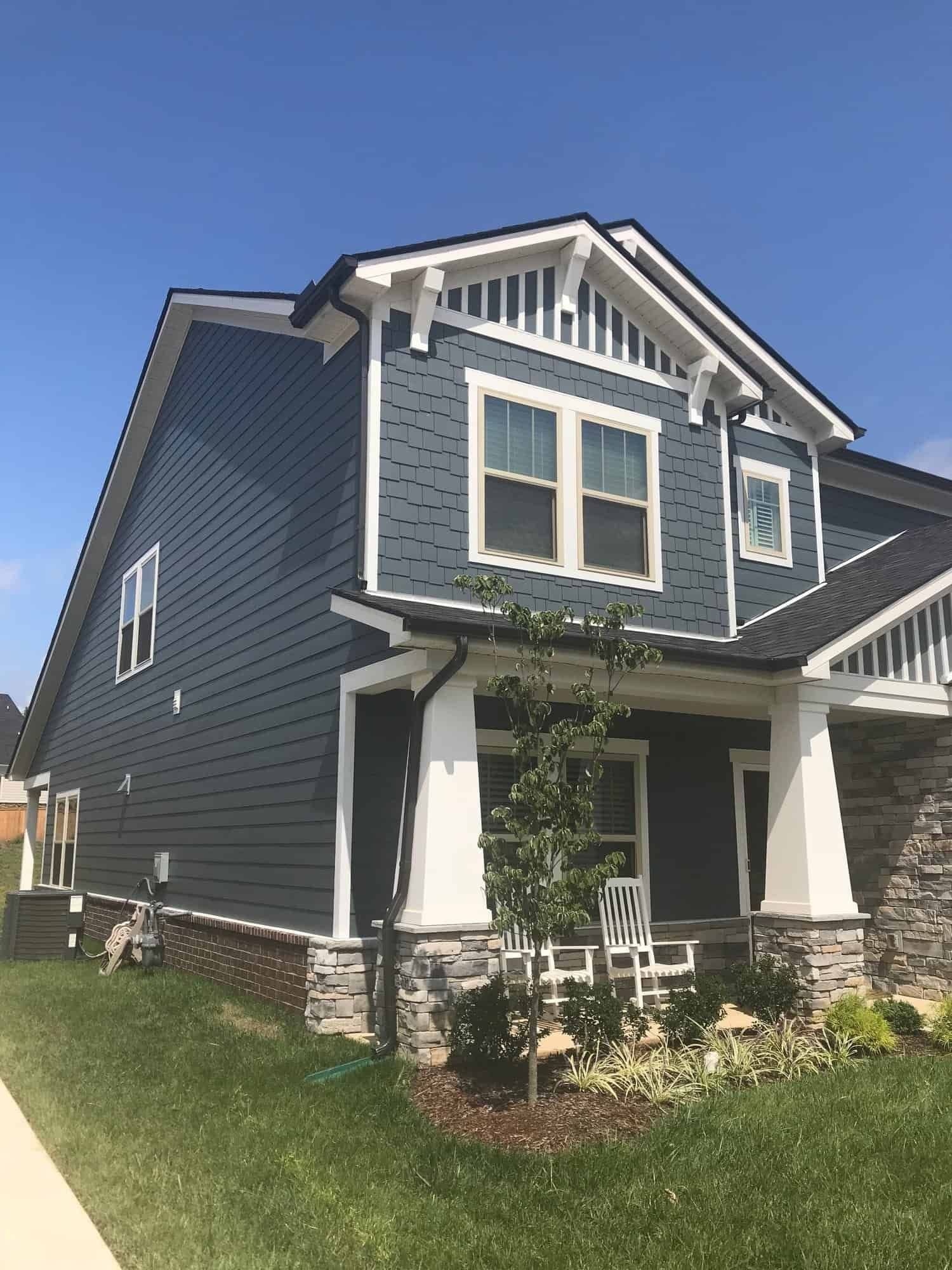 blue-siding-white-trim-exterior-painting-after-e1535131269591.jpeg